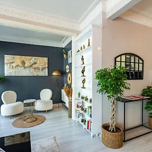 1 Min City's Mall - Nisantasi - French Balcony Apartment Istanbul